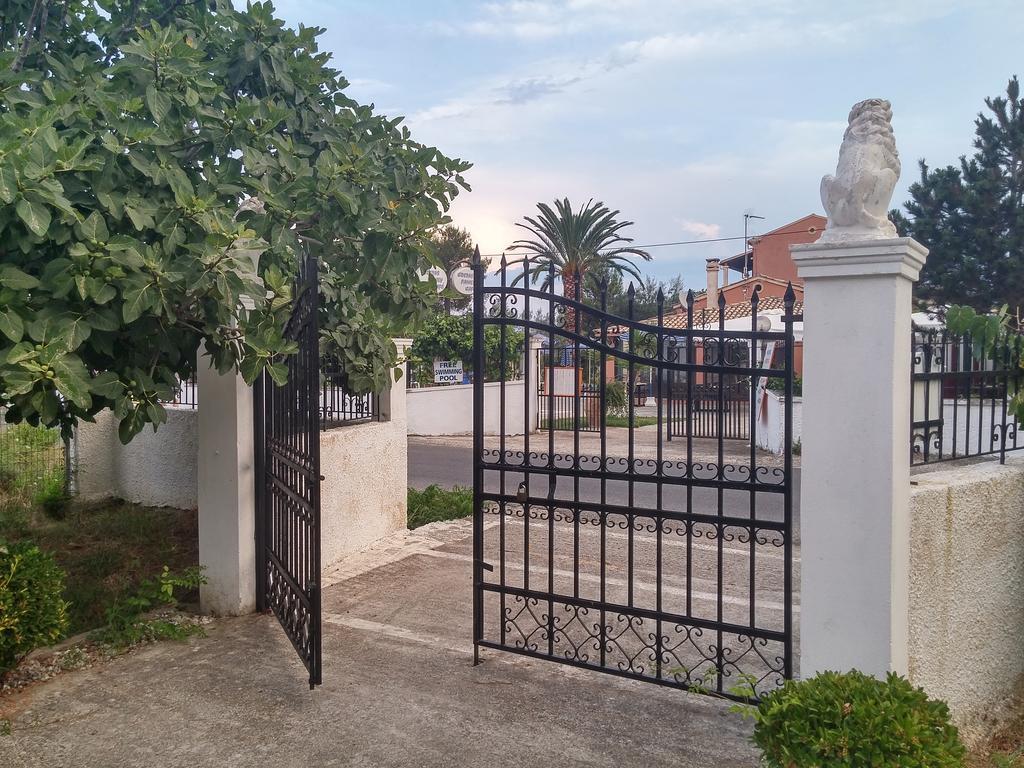Beautiful Nearby Beach House With Garden, Private Pool And Large Yard 斯达林 客房 照片